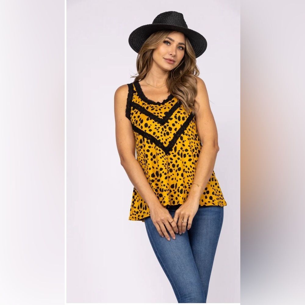 MUSTARD LACE SLEEVELESS ANIMAL PRINT TOP-Large - Picture 4 of 6